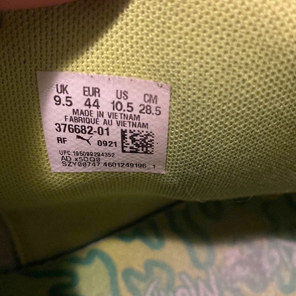 Limited edition Rick and morty mb.01 size 10.5 mens - Picture 4 of 6